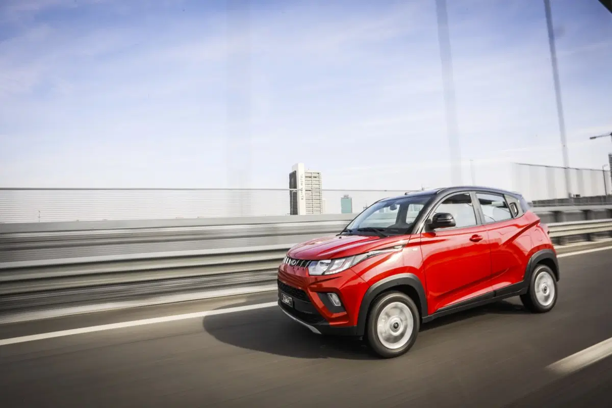 Mahindra KUV100, il SUV compatto indiano per il mercato europeo [Video] (9)