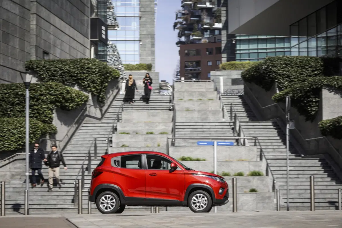 Mahindra KUV100, il SUV compatto indiano per il mercato europeo [Video] (4)