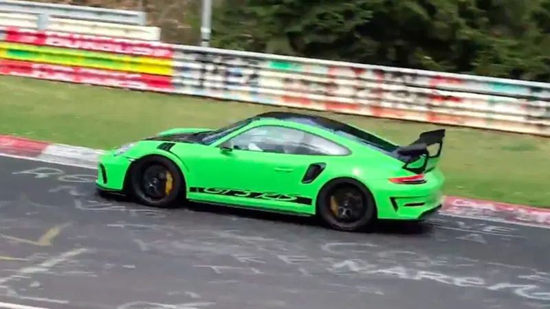 La nuova GT3 RS sotto i 7 minuti al Nurburgring 