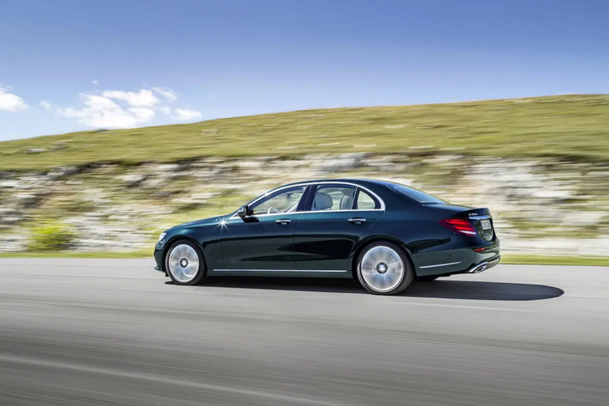 Nuova Mercedes Classe E: la guida semi-autonoma è realtà (2)