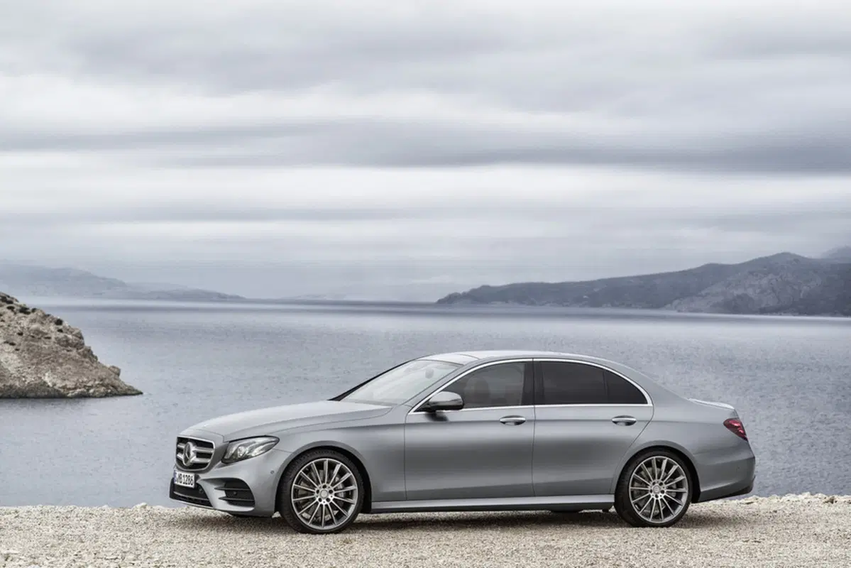 Nuova Mercedes Classe E: la guida semi-autonoma è realtà (17)