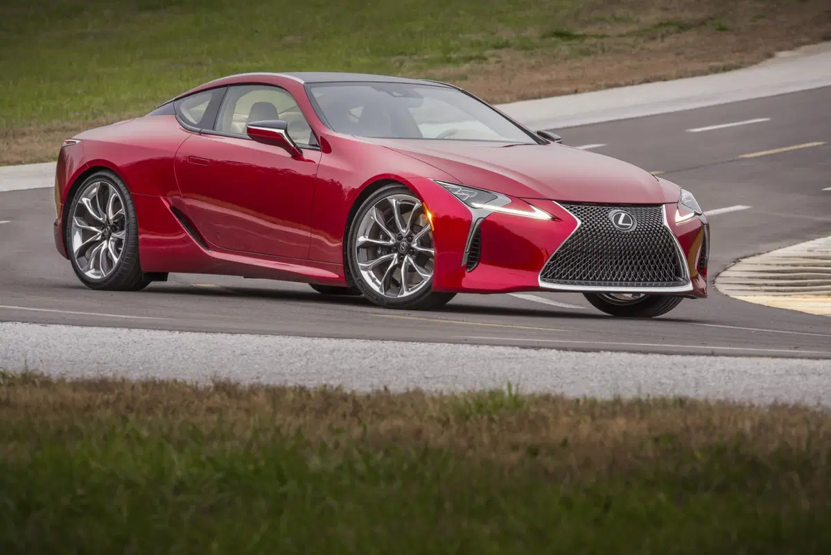 Lexus LC 500: sembra un concept, ma la Coupé V8 è diventata realtà (7)