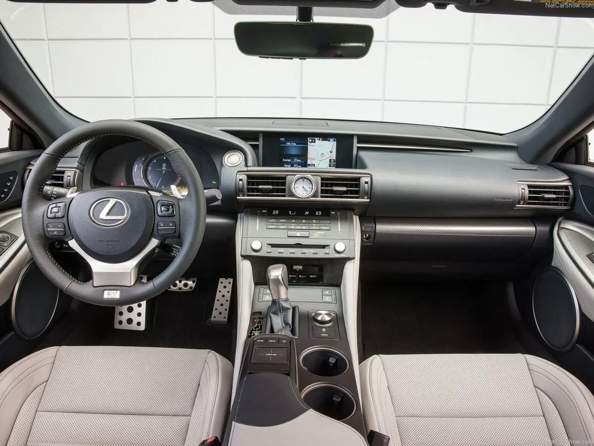 Lexus RC (2015-22) (11)