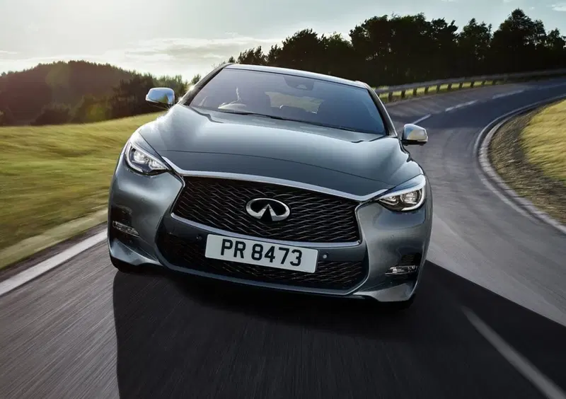Infiniti Q30 (2015-19) (6)