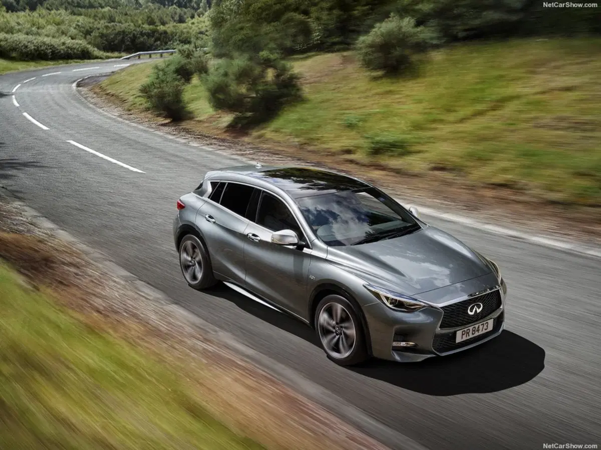 Infiniti Q30 1.5 diesel Premium