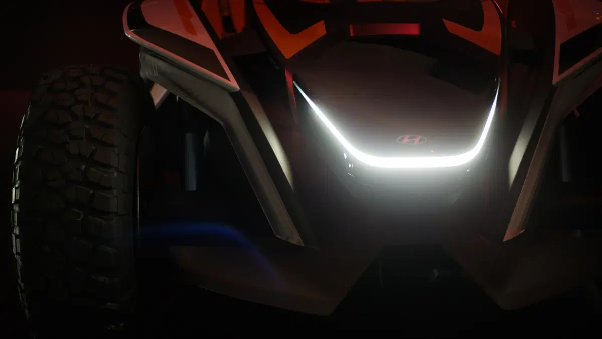 Milano Design Week 2018, Fuorisalone: le luci della Energy Zone Hyundai su Kona Electric (12)
