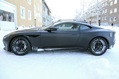 Aston Martin, la nuova Vanquish si chiamer&agrave; DBS Superleggera