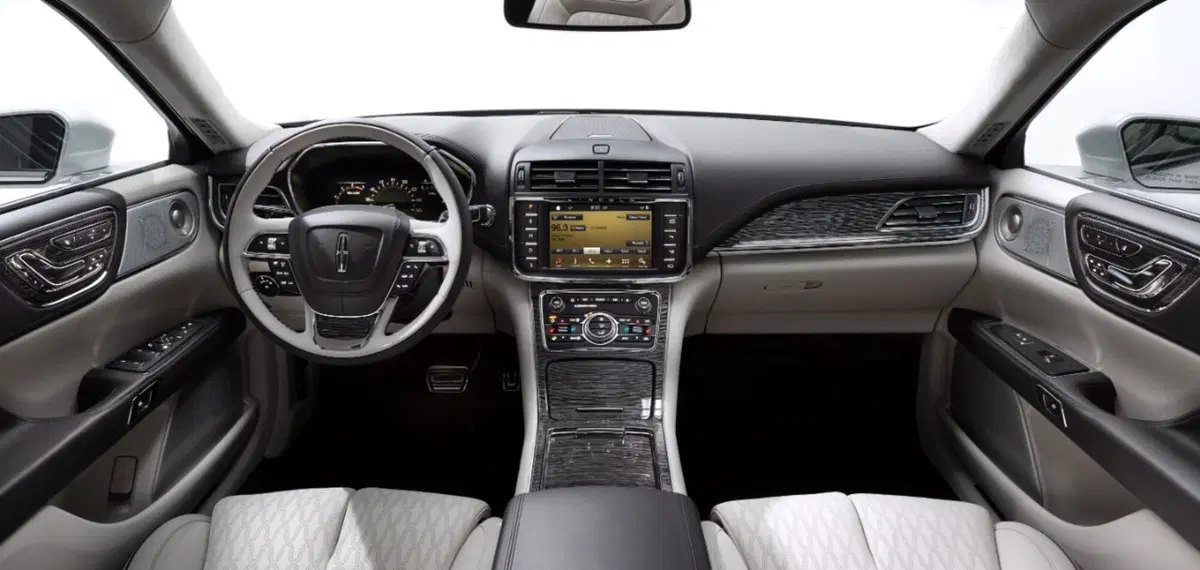 Lincoln Continental 2017 (4)
