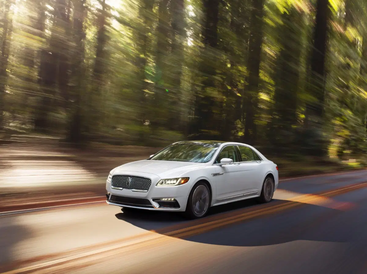 Lincoln Continental 2017 (5)