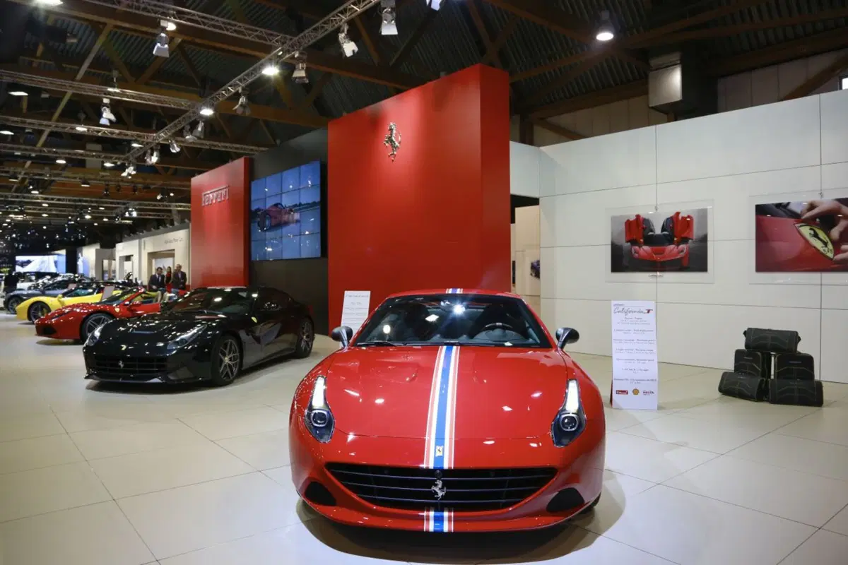 Ferrari California T, il “Tailor Made” celebra la 24 Ore di Spa (9)