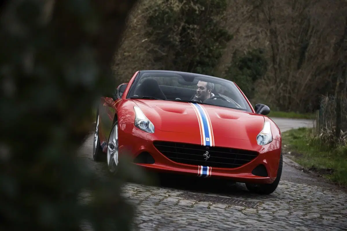 Ferrari California T, il “Tailor Made” celebra la 24 Ore di Spa (4)