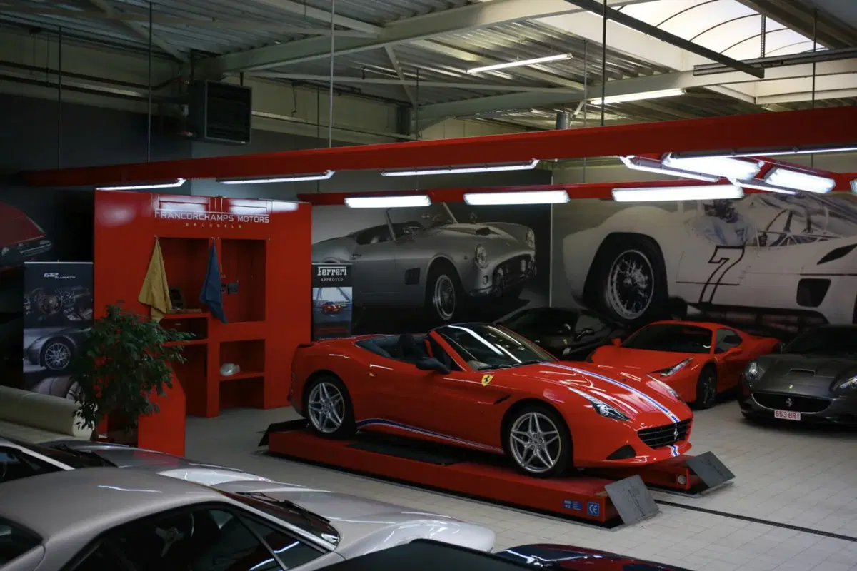 Ferrari California T, il “Tailor Made” celebra la 24 Ore di Spa (18)