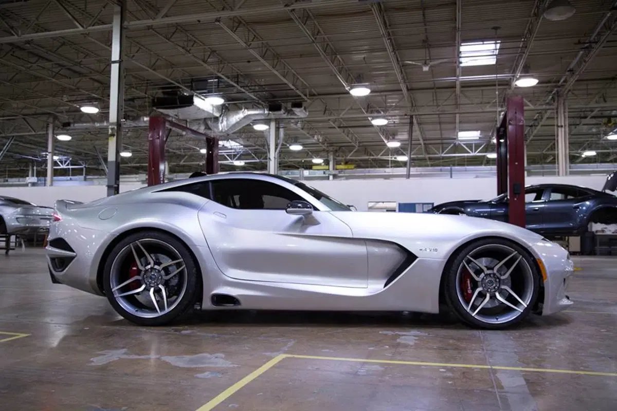 VLF Force 1: cuore della Viper, look della Batmobile (4)