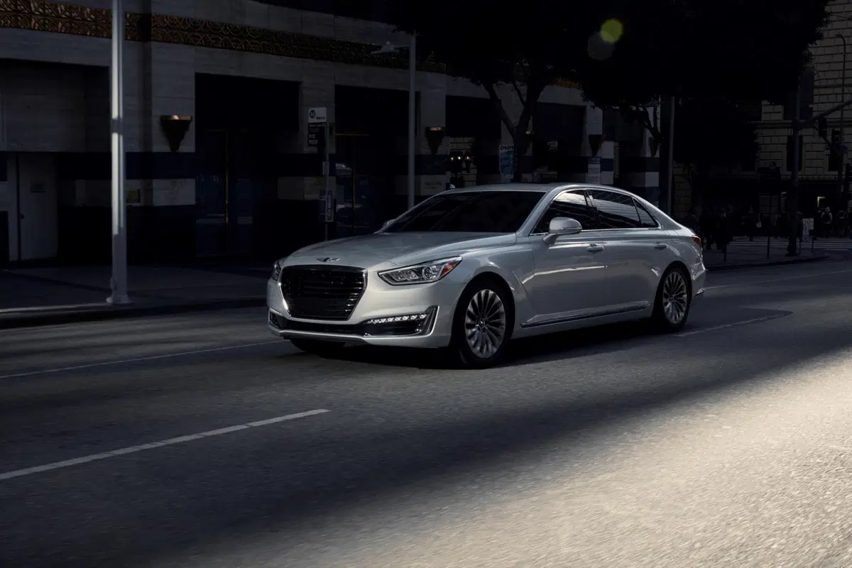 Genesis G90: l'ammiraglia della nuova era coreana (4)
