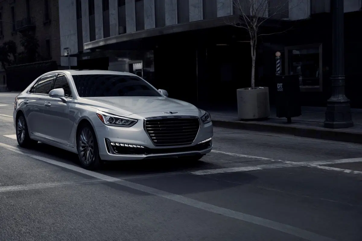Genesis G90: l'ammiraglia della nuova era coreana (13)