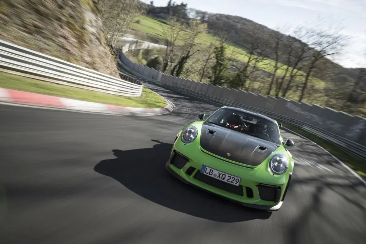Porsche 911 GT3 RS: l'onboard del record al Nurburgring [Video] (4)