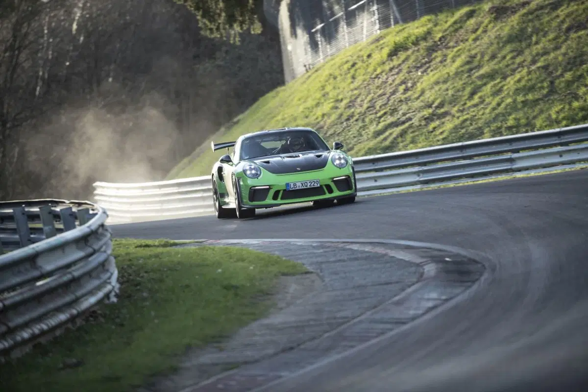 Porsche 911 GT3 RS: l'onboard del record al Nurburgring [Video] (5)