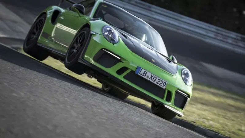 Porsche 911 GT3 RS: l'onboard del record al Nurburgring [Video]