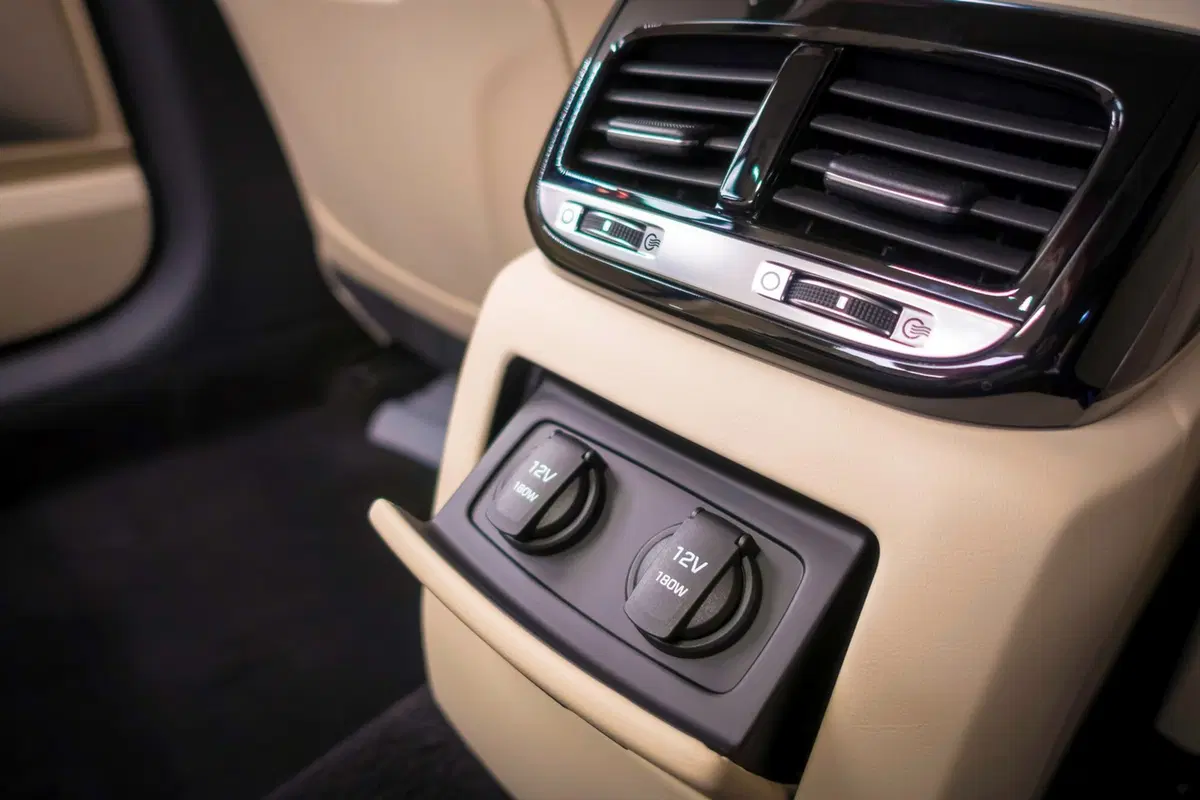 Genesis G90: l'ammiraglia della nuova era coreana (17)