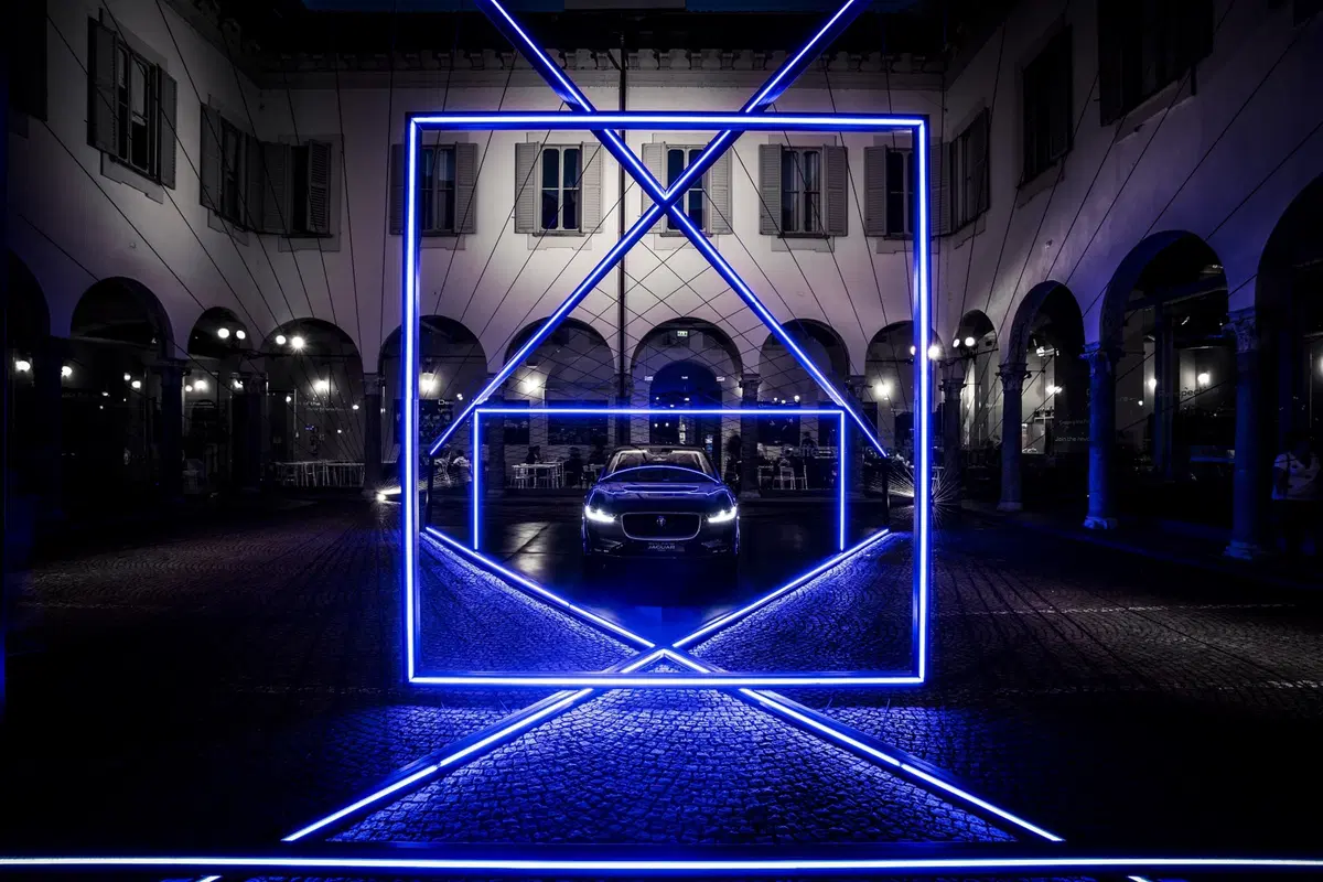 Milano Design Week 2018, Fuorisalone: Jaguar e Ian Callum mostrano nuove prospettive di mobilità elettrica (3)