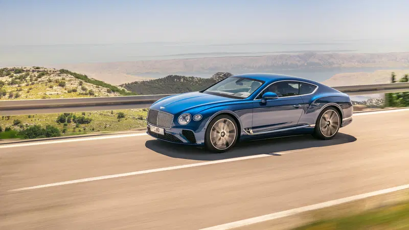 Nuova Bentley Continental GT: debutto tricolore al Fuorisalone di Milano