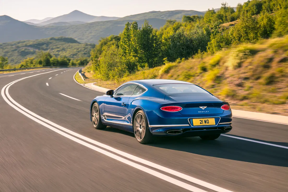 Nuova Bentley Continental GT: debutto tricolore al Fuorisalone di Milano (5)