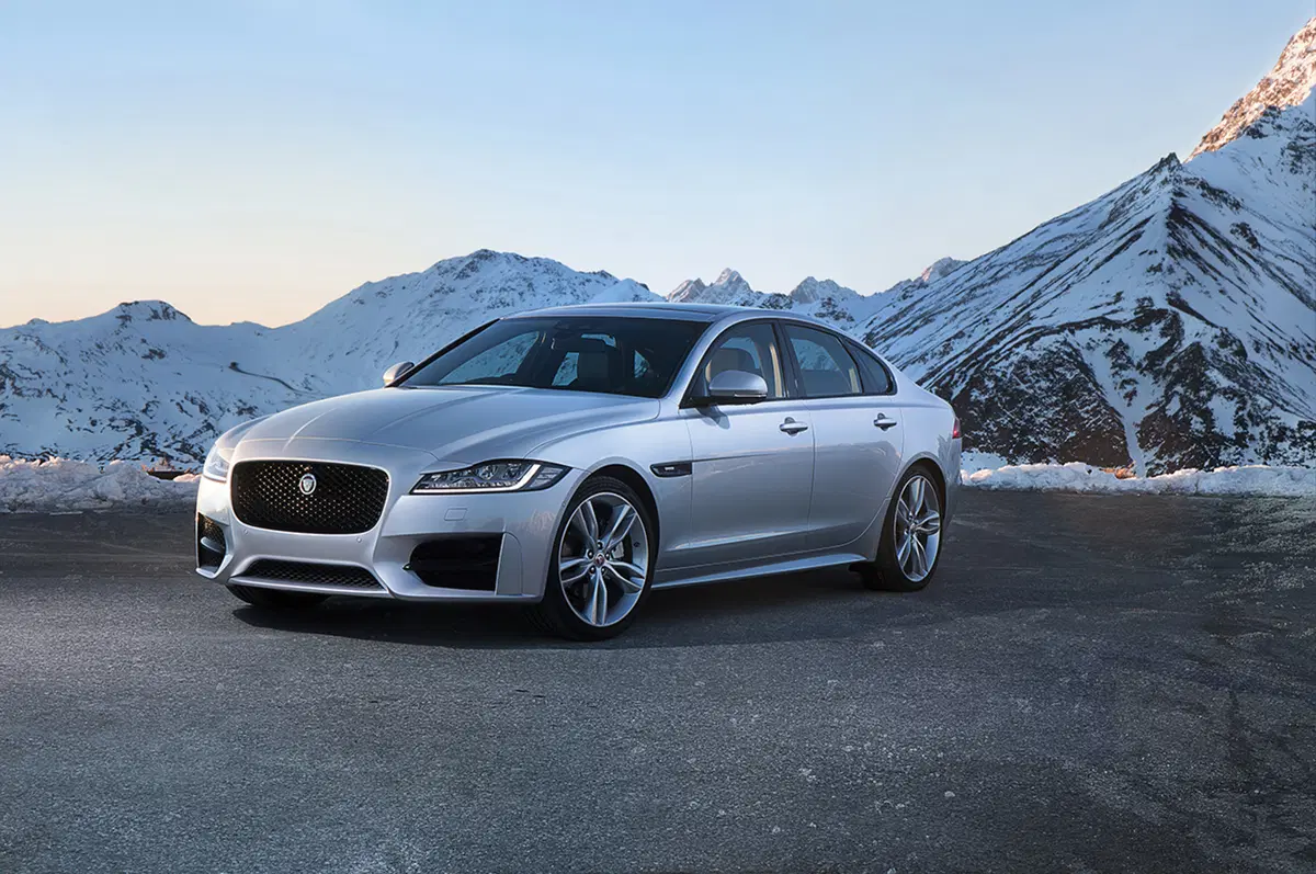 Jaguar XF, la trazione integrale ora è anche sul diesel (4)