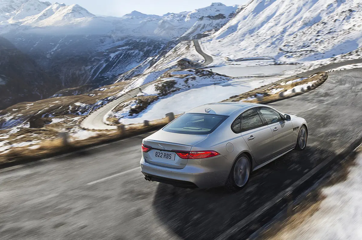 Jaguar XF, la trazione integrale ora è anche sul diesel (7)