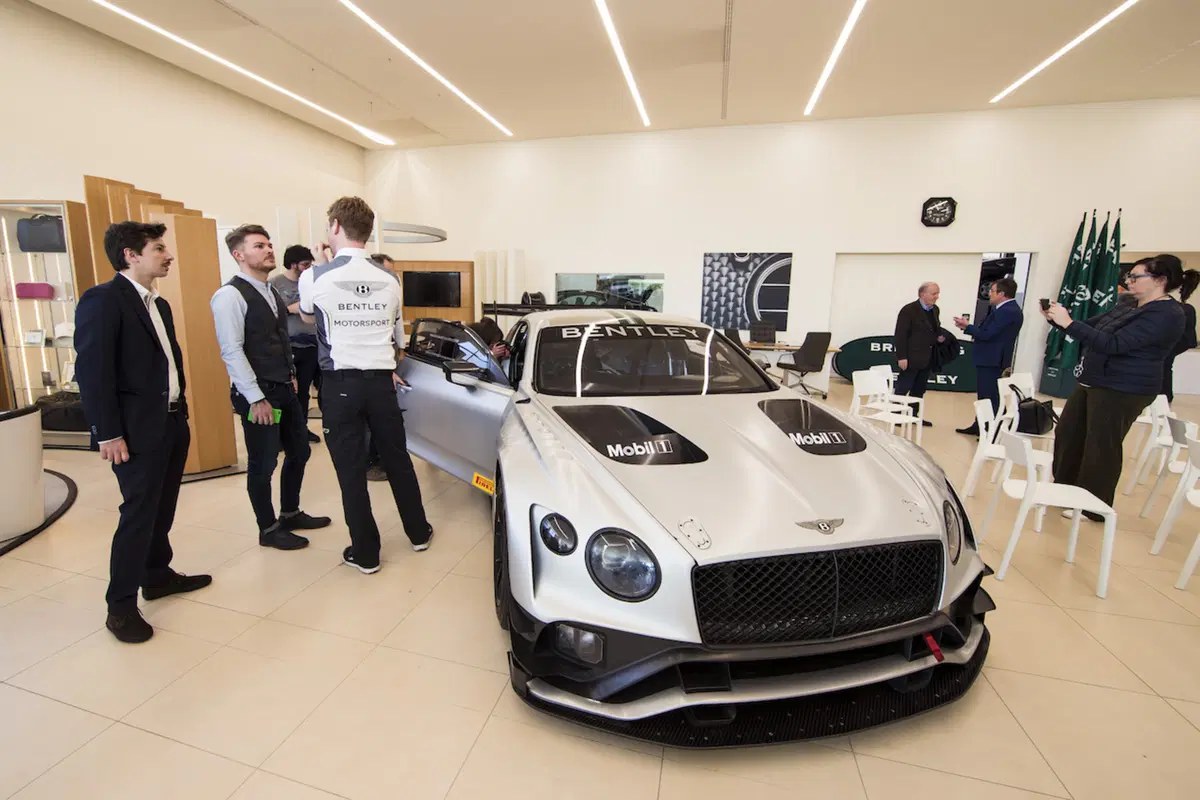 Nuova Bentley Continental GT: debutto tricolore al Fuorisalone di Milano (16)