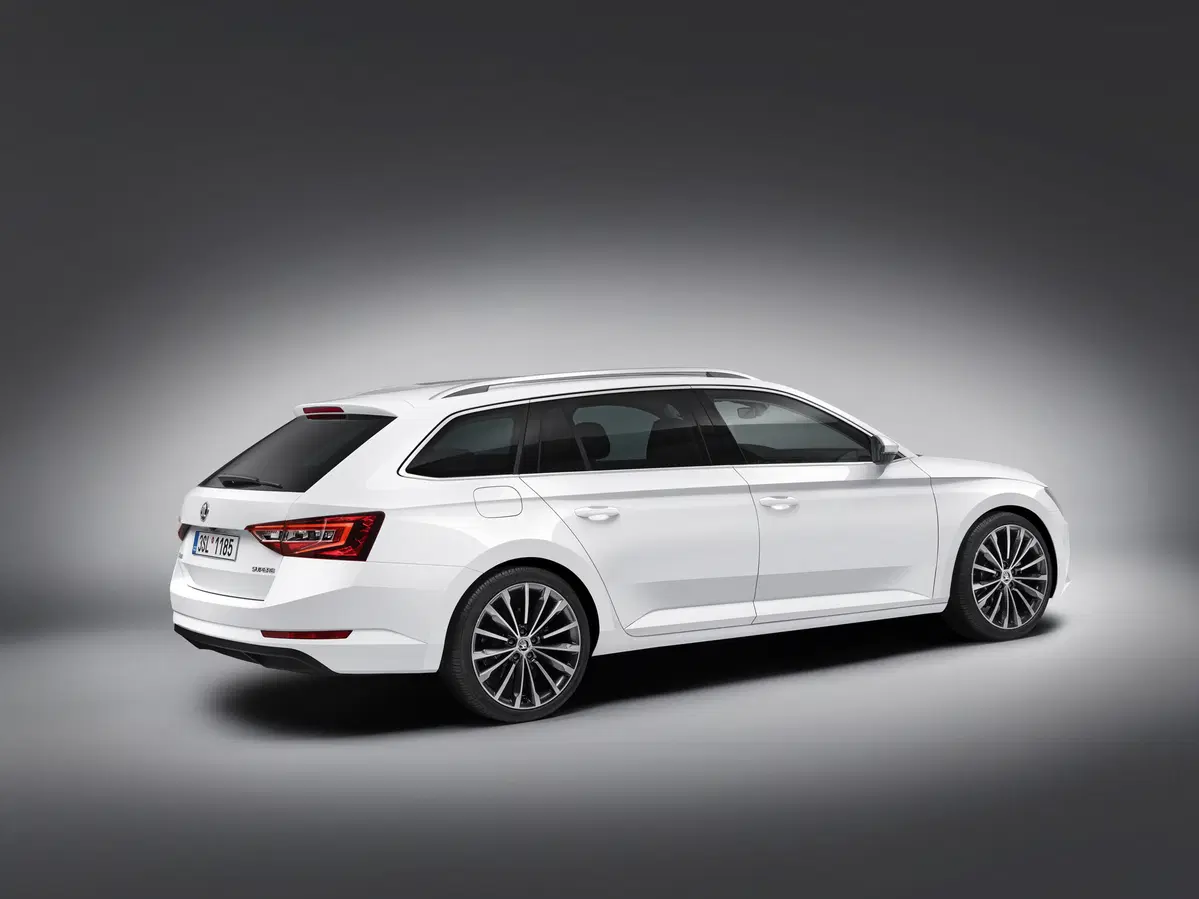 Skoda Superb Station Wagon (2015-24) (32)