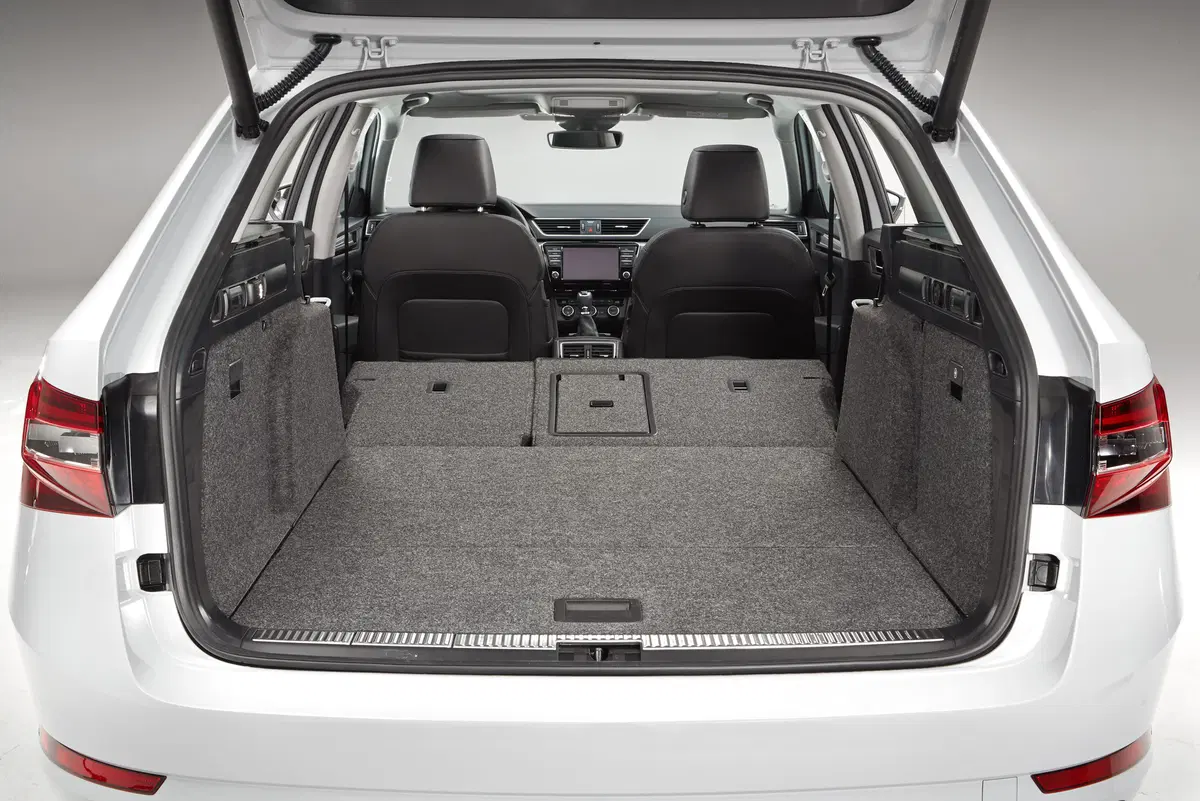 Skoda Superb Station Wagon (2015-24) (37)