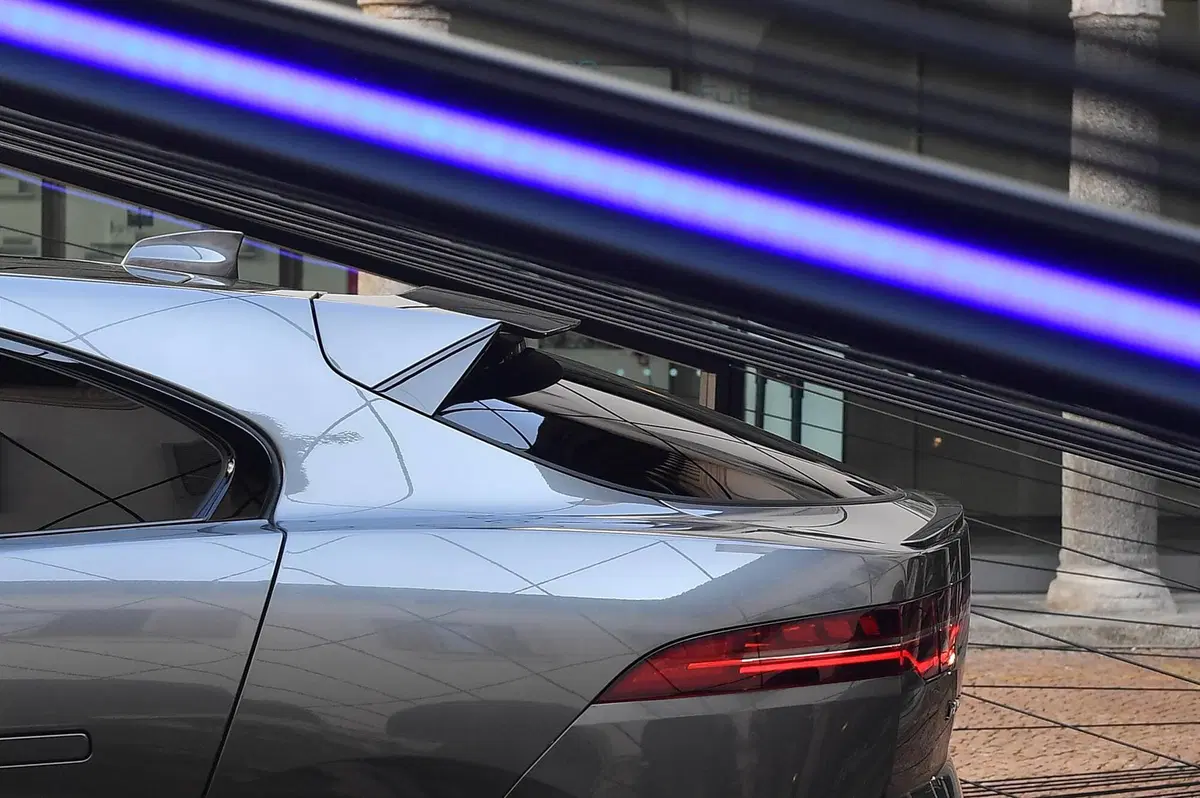 Milano Design Week 2018, Gallery: le auto al Fuorisalone del Mobile di Milano (10)