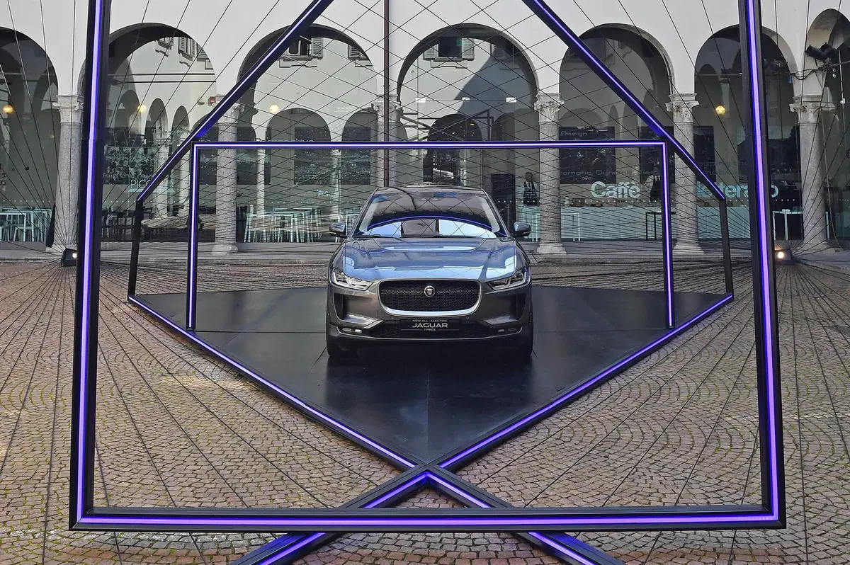 Milano Design Week 2018, Gallery: le auto al Fuorisalone del Mobile di Milano (12)