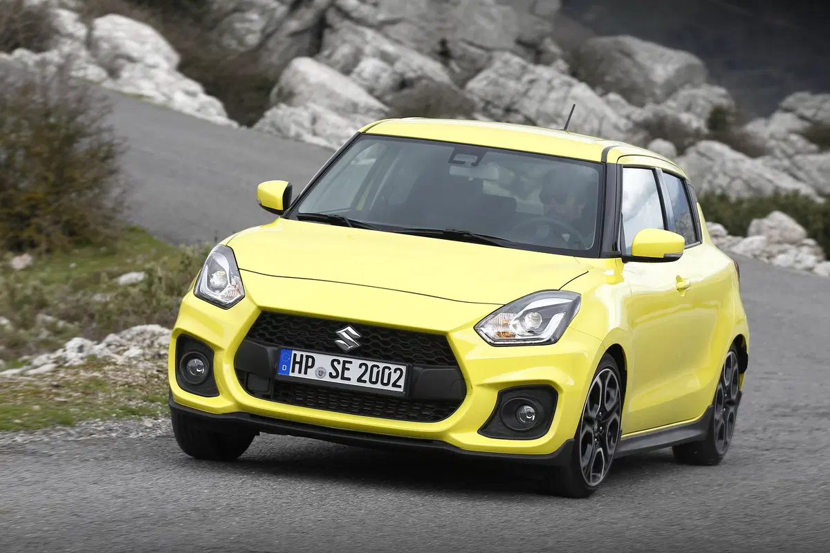 Suzuki Swift Sport 2018, 975 Kg di divertimento  (2)