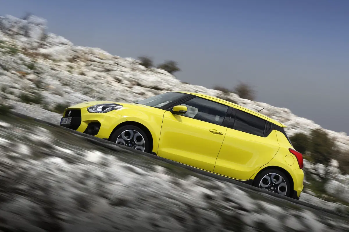 Suzuki Swift Sport 2018, 975 Kg di divertimento  (4)