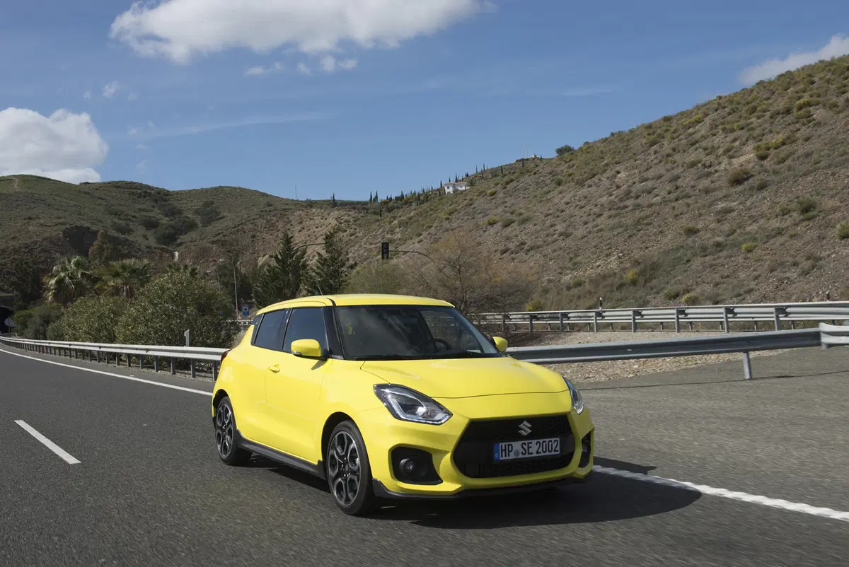 Suzuki Swift Sport 2018, 975 Kg di divertimento  (9)