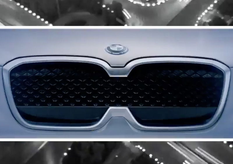 BMW iX3, primo teaser prima di Pechino 