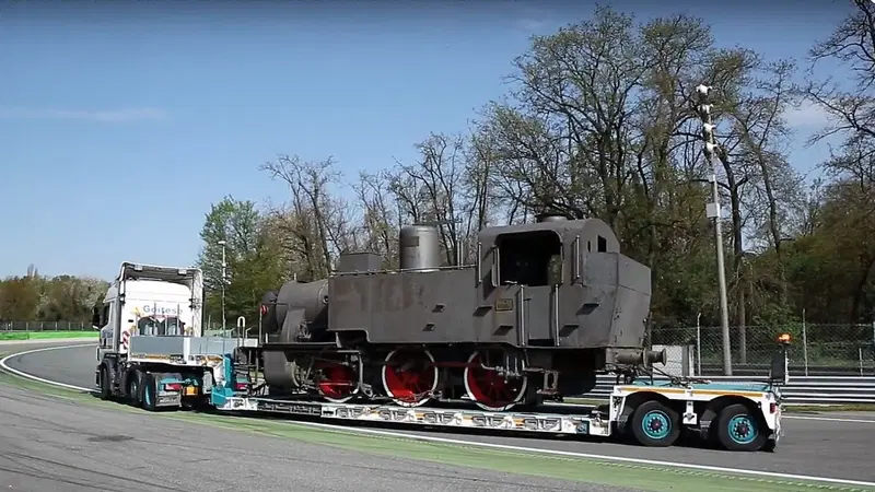 Monza, Autodromo senza treno: la locomotiva storica se ne va [Video]