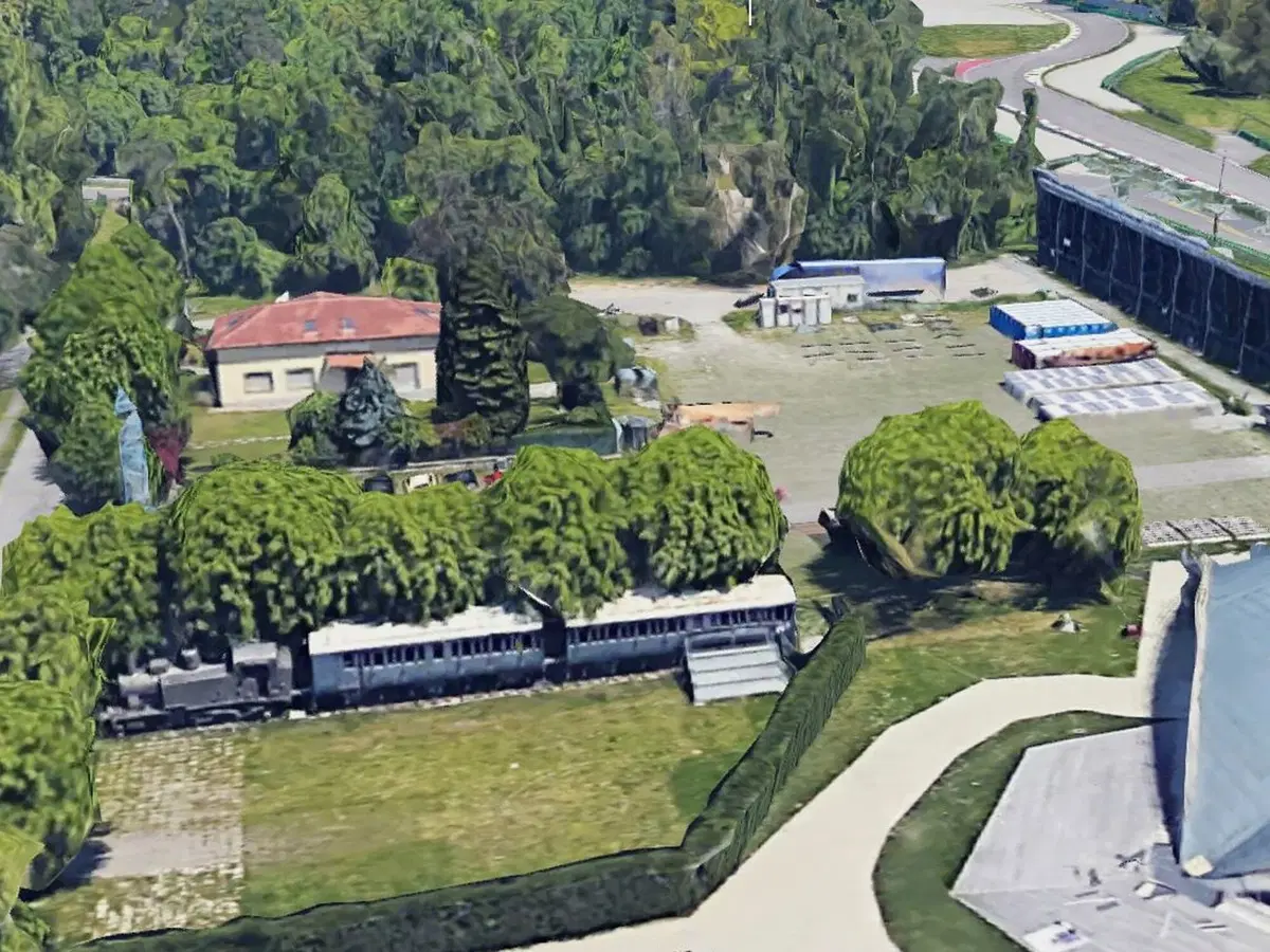 Monza, Autodromo senza treno: la locomotiva storica se ne va  (3)