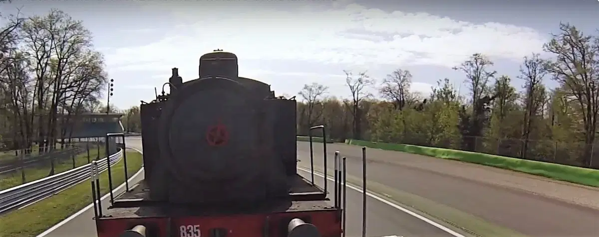 Monza, Autodromo senza treno: la locomotiva storica se ne va  (4)