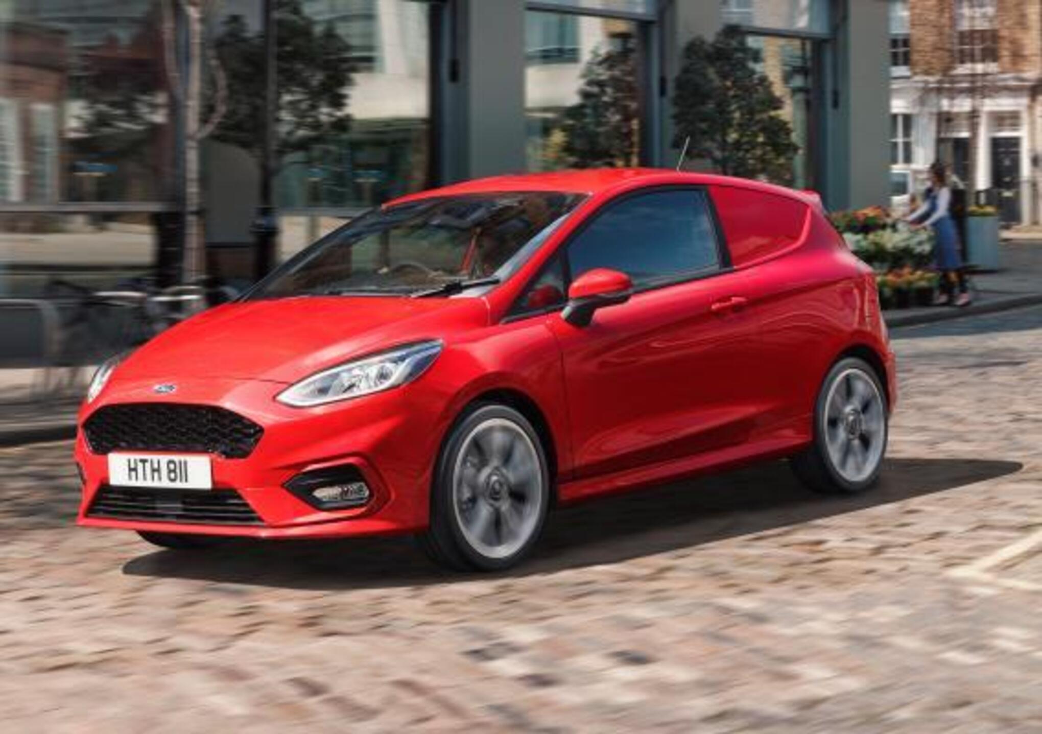 Ford Svela La Nuova Fiesta In Versione Van - News - Automoto.it