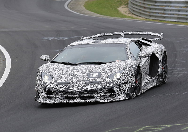 Lamborghini Aventador. &Egrave; questa la versione Jota? 