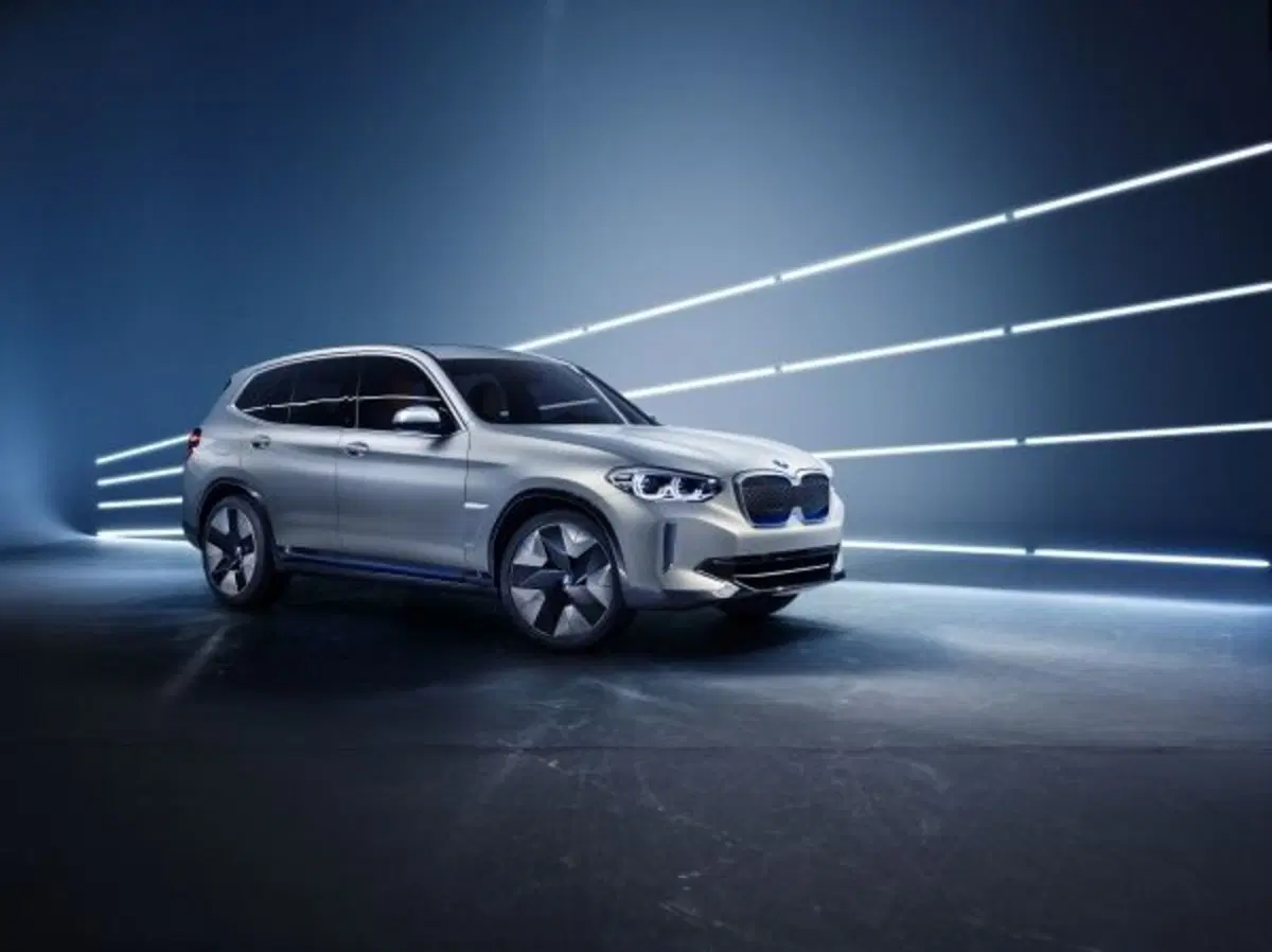 BMW iX3: ecco il nuovo SUV elettrico tedesco made in Cina che sarà in strada fra 2 anni (4)
