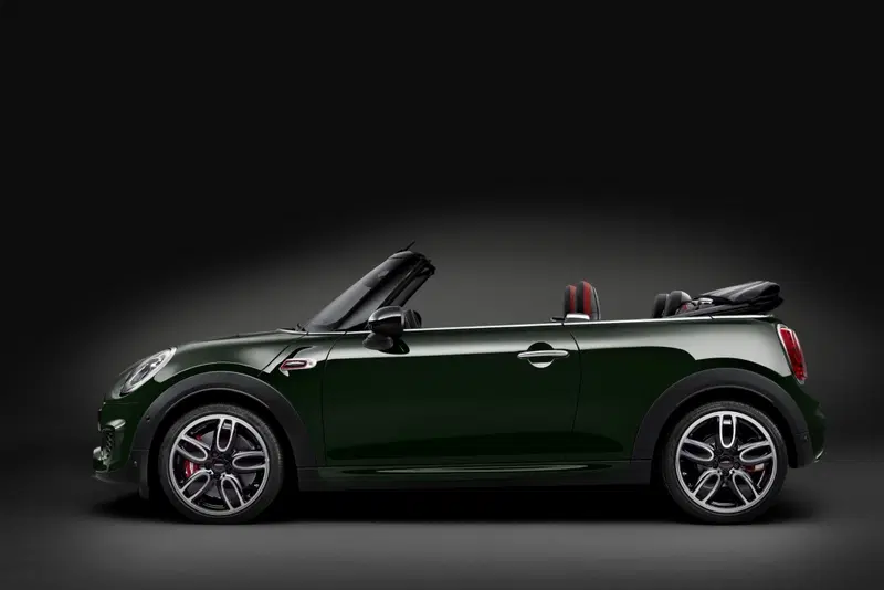 Nuova Mini John Cooper Works Convertible: 231 cavalli a cielo aperto