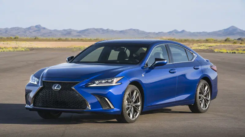 Lexus ES 2019 | in Europa con l'ibrido e 218 CV [Video]