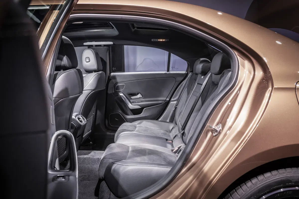Mercedes Classe A: la versione sedan debutta a Pechino 2018 (24)