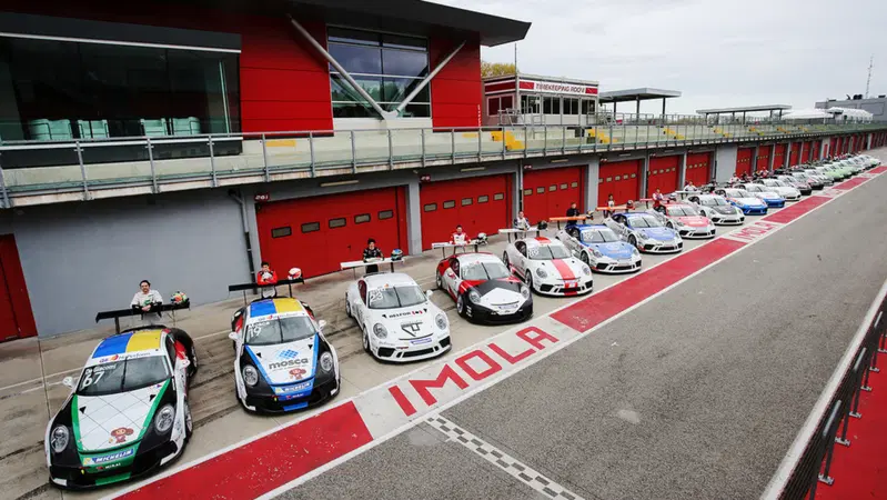 Da Imola il via all'edizione 2018 della Porsche Carrera Cup Italia