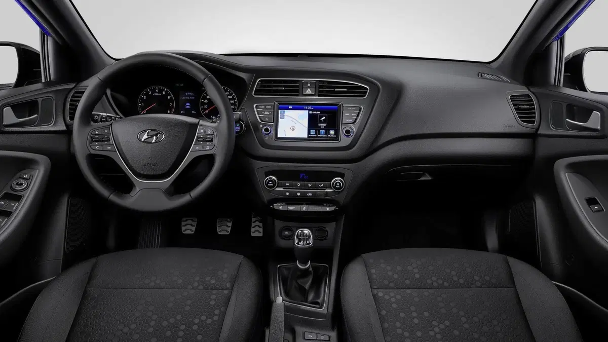 Hyundai i20 restyling, ecco le novità (14)