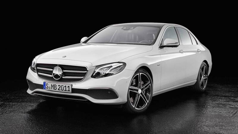 Mercedes Classe E: nuovi allestimenti e sistemi di assistenza alla guida