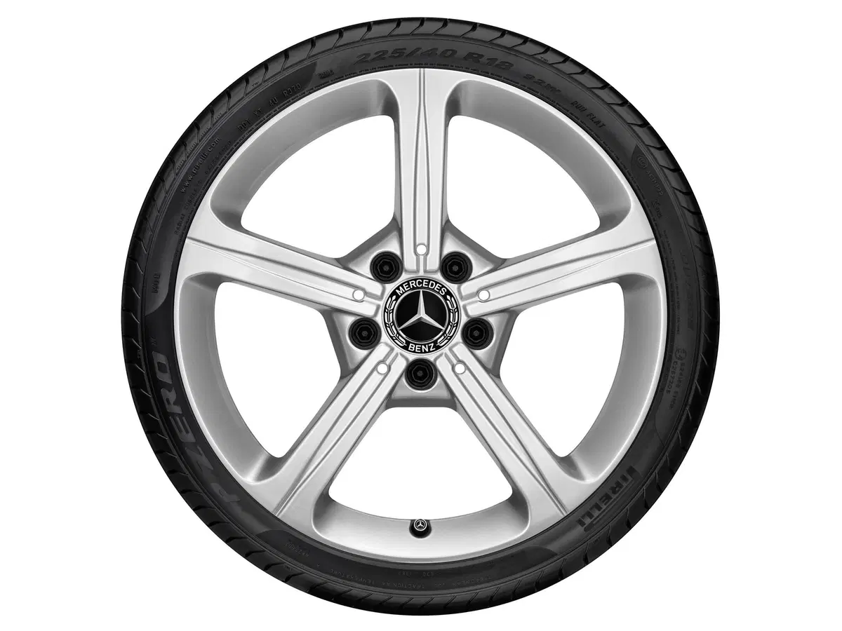 Mercedes Classe A 2018, ricca gamma accessori sportivi (10)